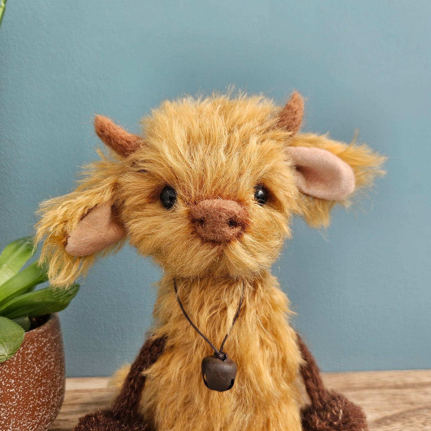 Highland Cow Shelf Sitter #1