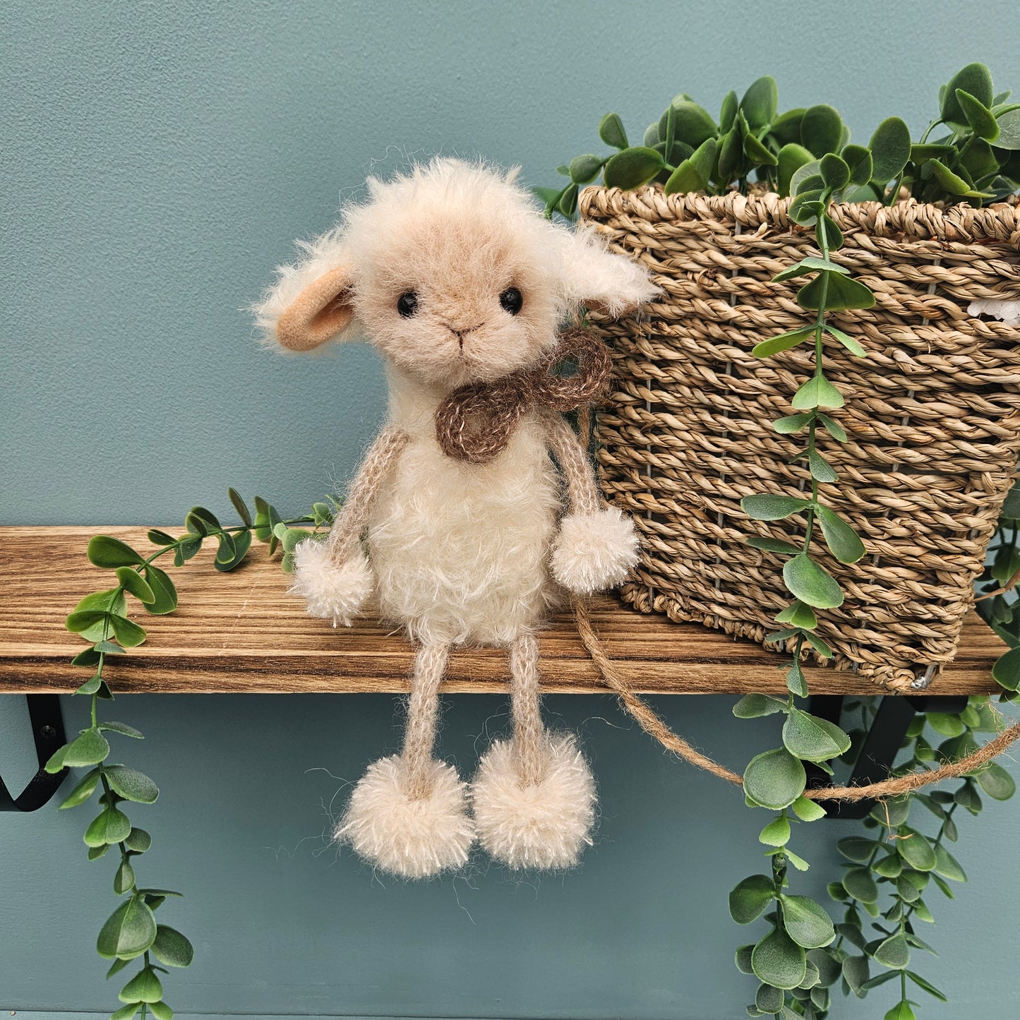 Lamb Shelf Sitter #1